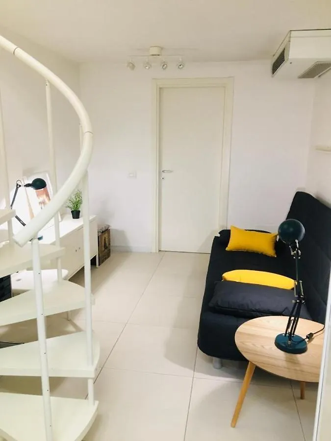 Pestalozzi Apartment Милан Италия